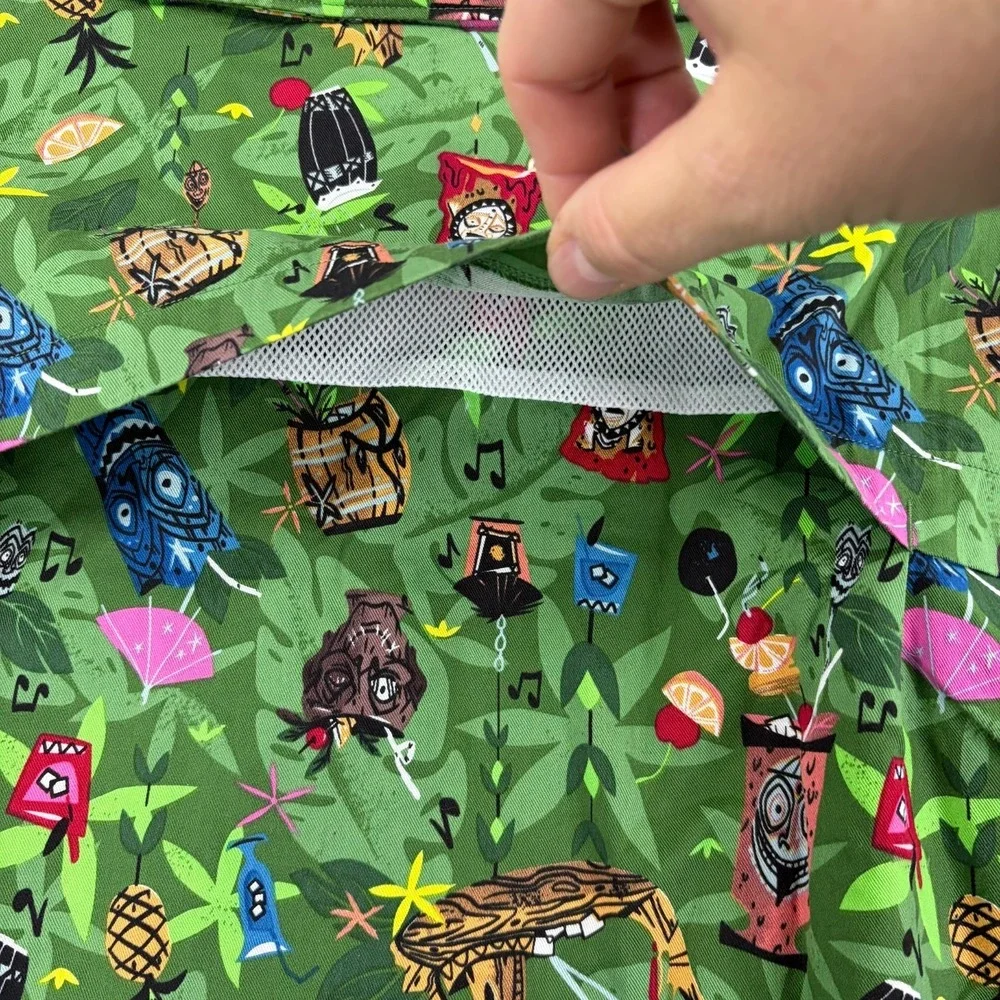 Disney Parks Hawaiian Shirt Large Trader Sams Grog Grotto Enchanted Tiki Camp